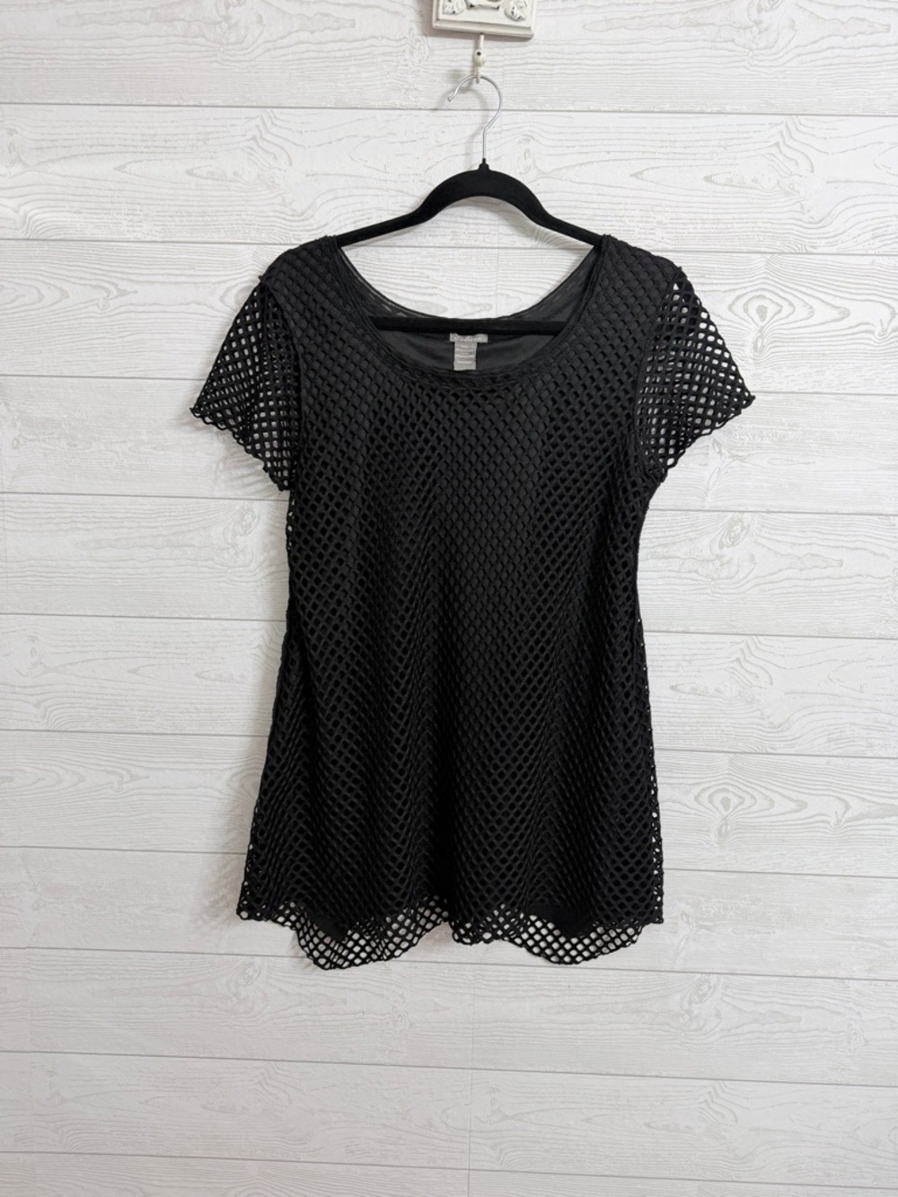 C. Oliver women’s Black Fishnet Tunic Top. Size L